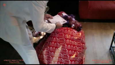 مامان، من کادو کریسمسمو گرفتم مامانی بلوند عوضی با الاغ بزرگ که دیوانه خروس است